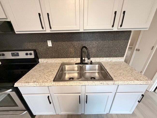 Foto del edificio - 125 McClure St