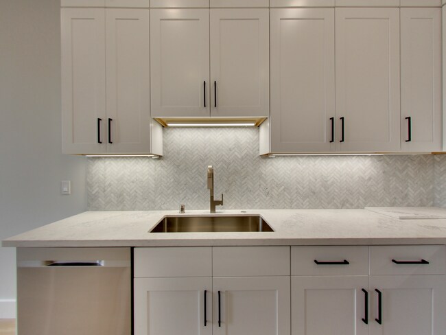 Foto del edificio - Experience a Life Well Lived. 1BD with Con...