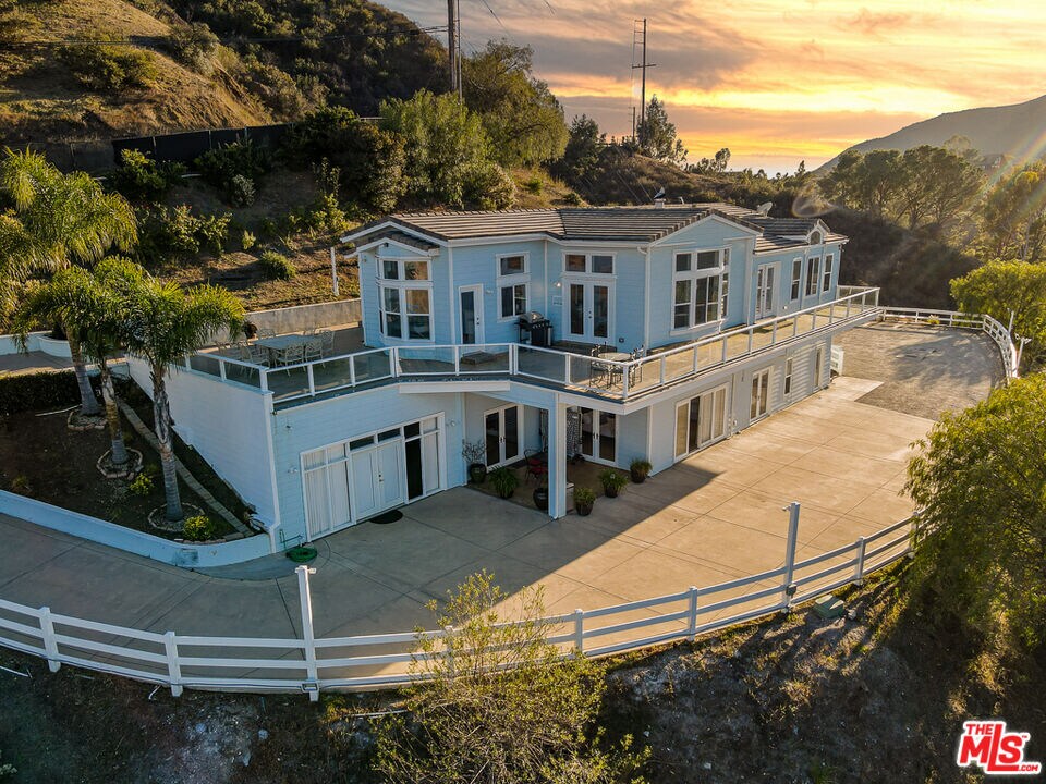 Foto principal - 265 Westlake Blvd
