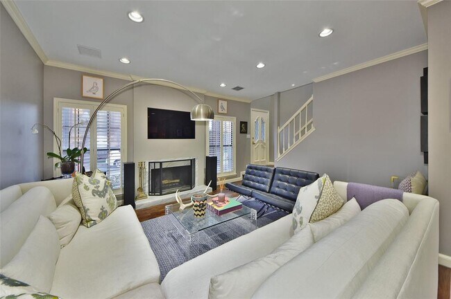 Foto del edificio - 6204 Waterford Blvd