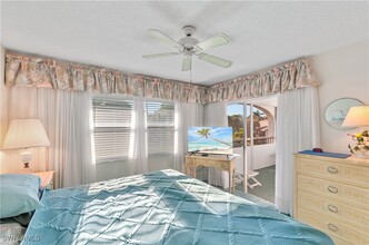 Building Photo - 5 High Point Cir W