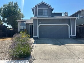 Building Photo - 2451 Pinercrest Dr