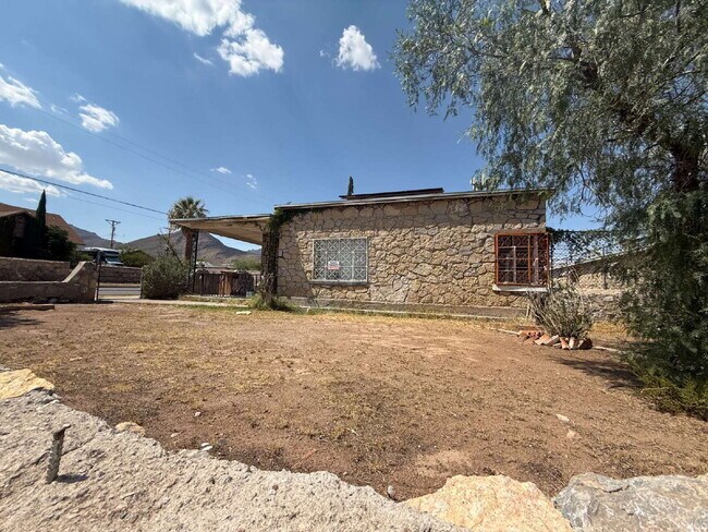 Foto del edificio - 3501 Taylor Ave