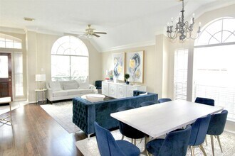 Building Photo - 1107 Woodley Bend