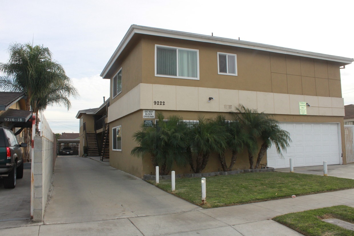 Primary Photo - 9222 Budlong Ave