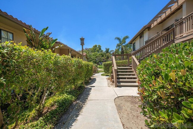 Foto del edificio - 12550 Carmel Creek Rd