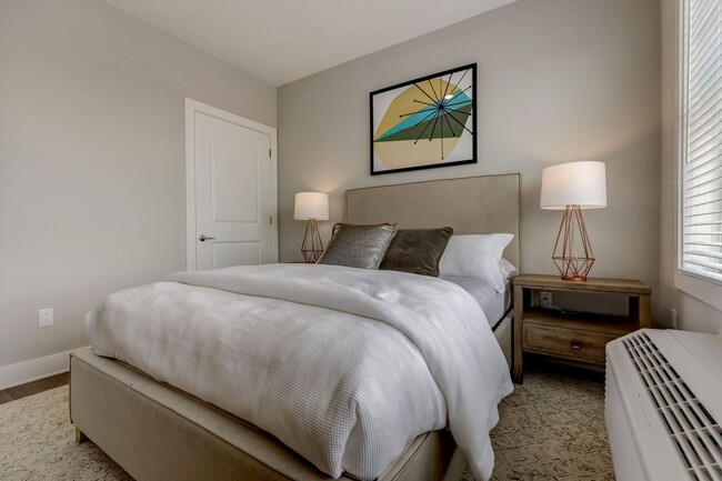 Building Photo - Meridia Garfield 848