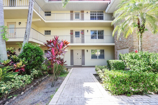 Foto del edificio - 5540 Tamberlane Cir