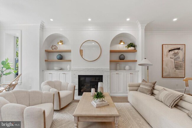 Foto del edificio - 2460 Ontario Rd NW