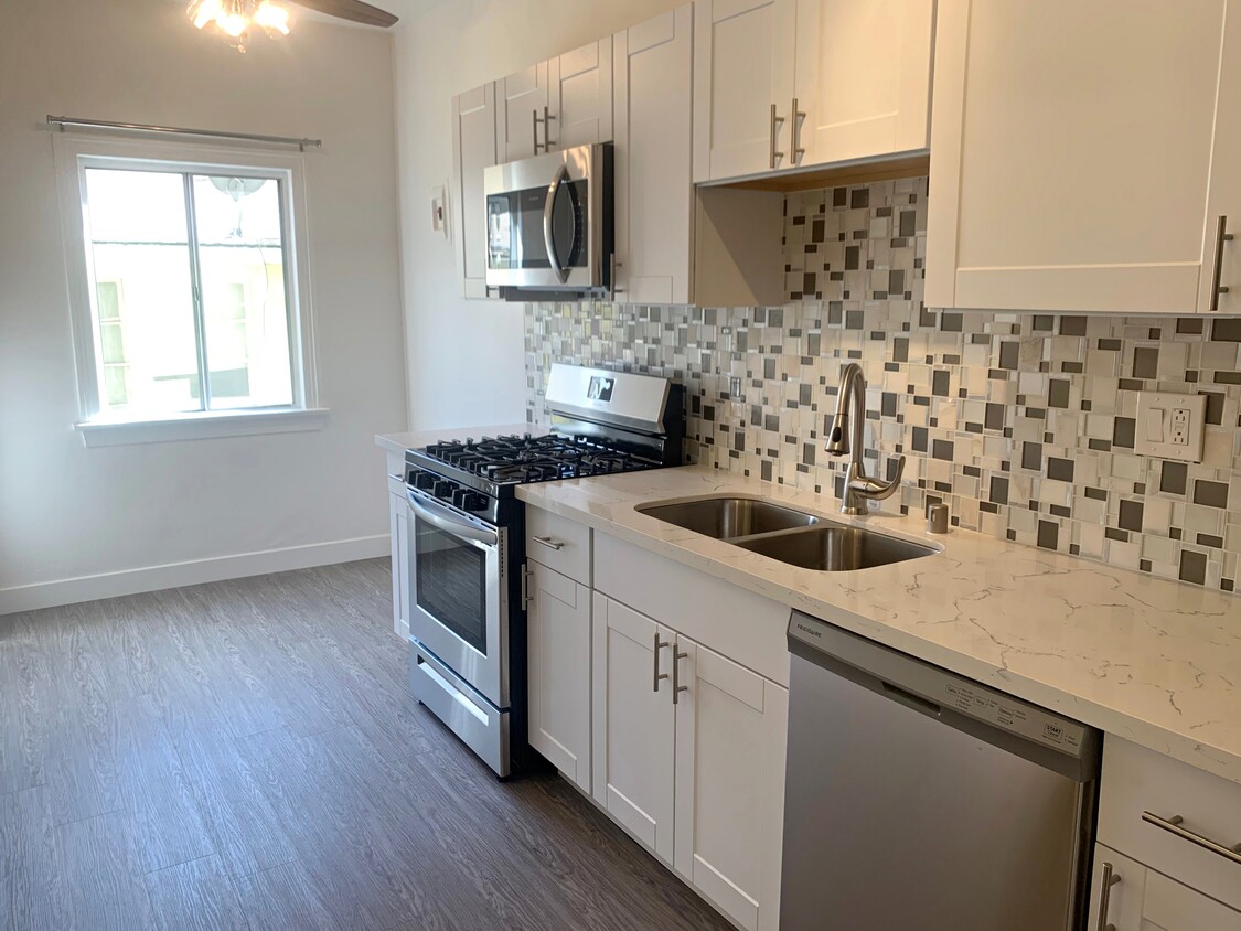Foto principal - 1625 Mariposa Ave