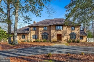 Building Photo - 1322 Commissioners Rd