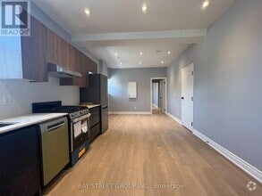Building Photo - 2386-2386 Lake Shore Blvd W