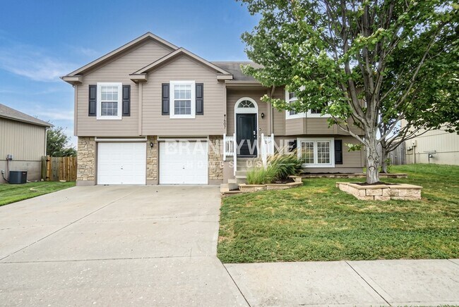 Foto del edificio - 1607 NW High View Dr