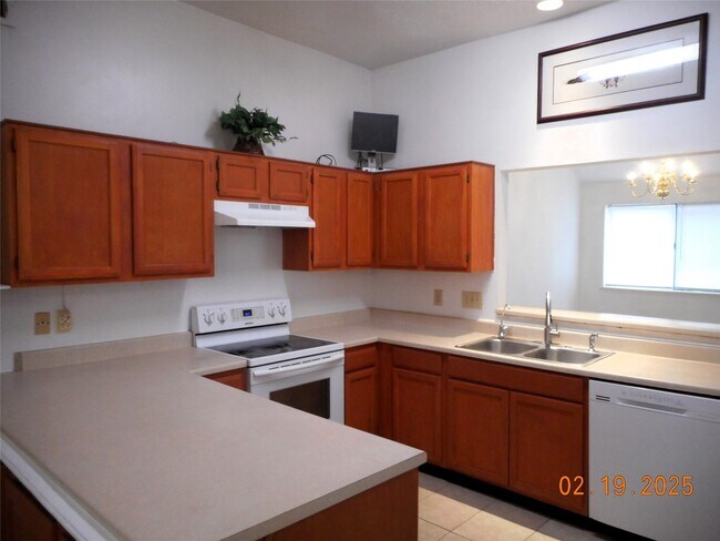 Foto del edificio - 12821 Hill Branch Dr