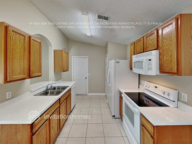 Foto del edificio - 3229 Noah St