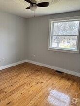 Building Photo - 35 E Oneida St