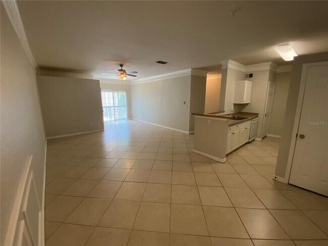 Foto del edificio - 4323 Bayside Village Dr
