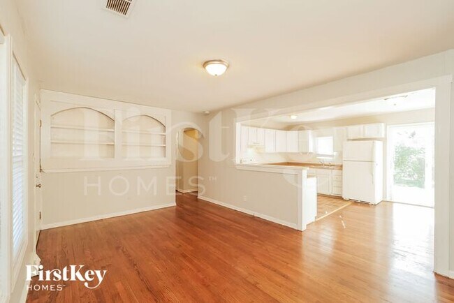 Building Photo - 6407 East 149 Terrace