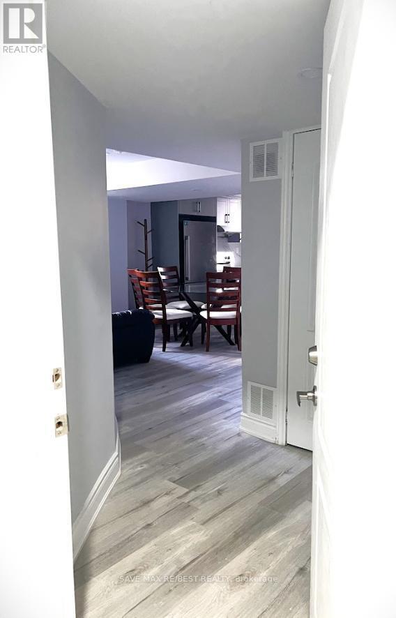 Photo du bâtiment - 116 Leadership Dr