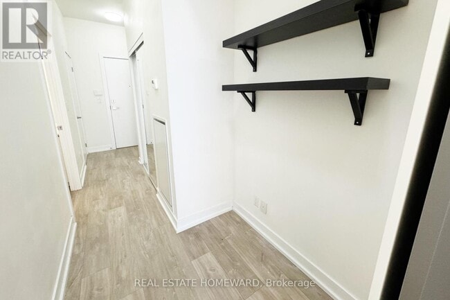Building Photo - 75 The Donway W