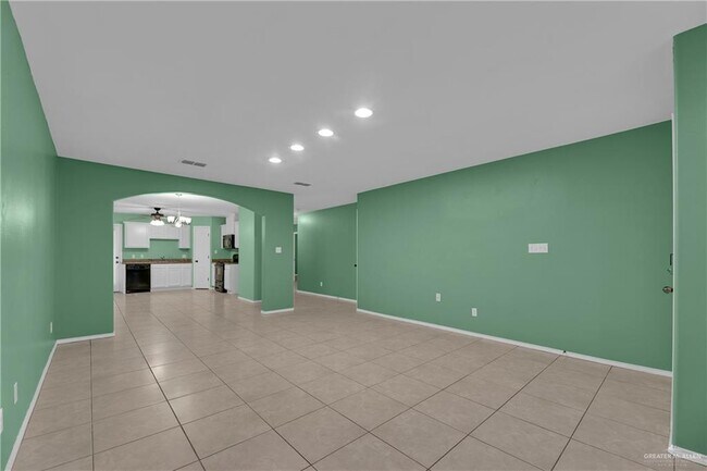 Foto del edificio - 3619 E Prestwick St