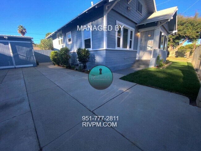 Foto del edificio - COMING SOON!!!!Charming upgraded 2 bed 2 bath single family home!!