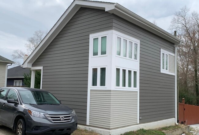 Foto del edificio - 1302 W Club Blvd