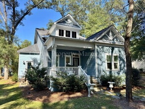 Building Photo - 1148 Cottage Pk Aly