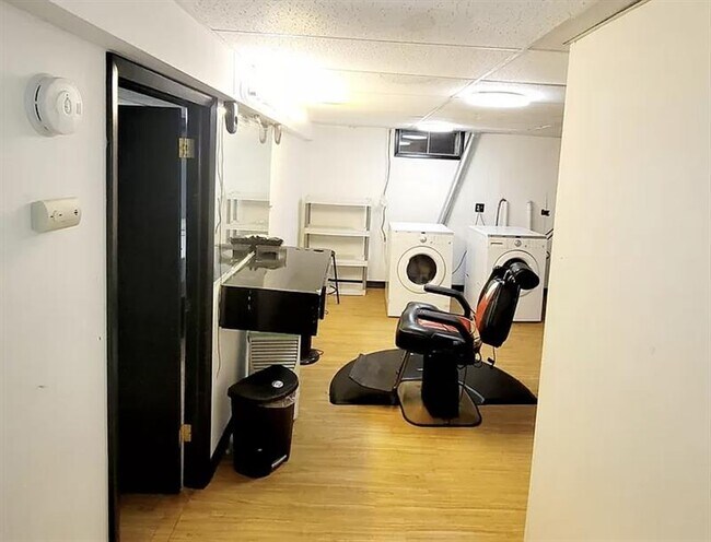 Foto del edificio - For Rent