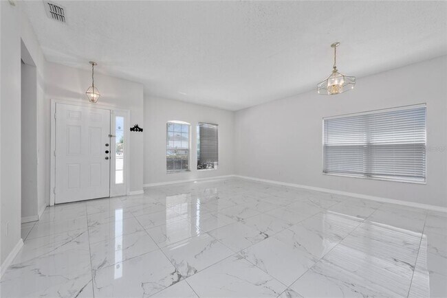 Foto del edificio - 746 Lockbreeze Dr