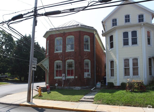 Foto del edificio - 55 Maple Ave