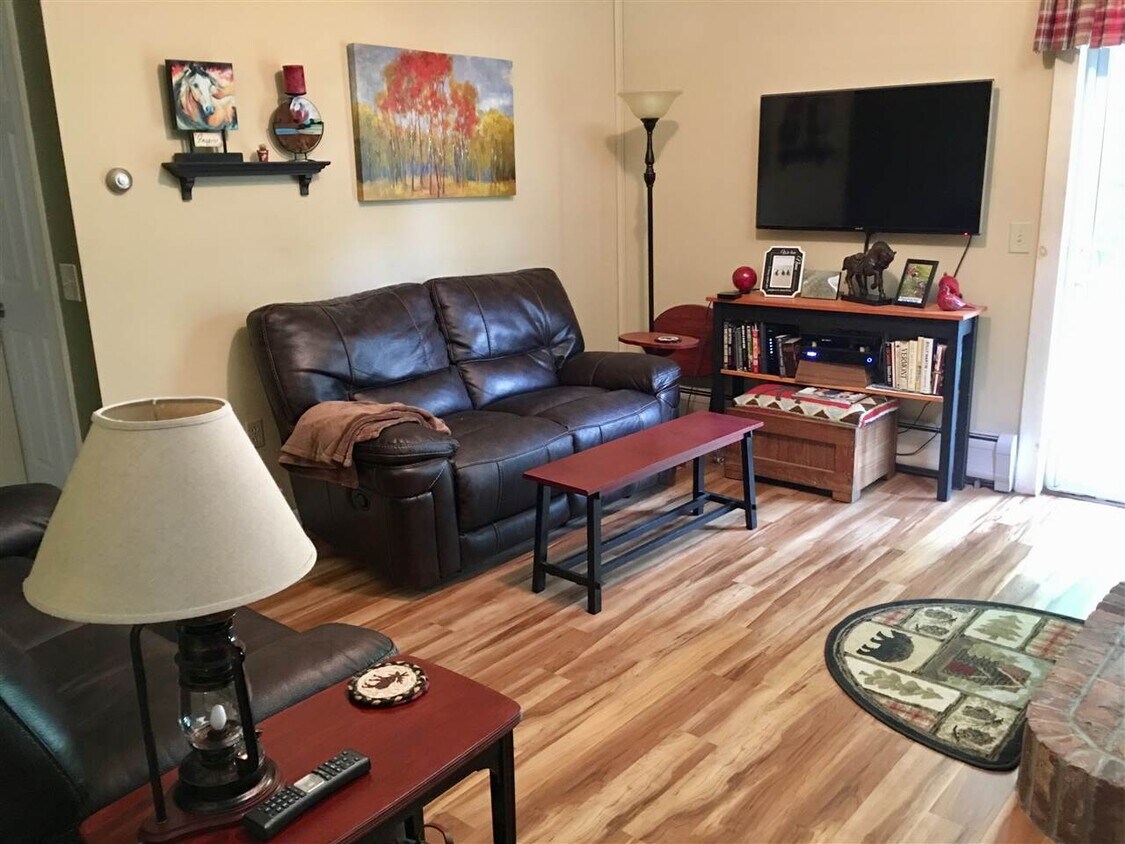 36 Granite Cir, Manchester Center, VT 05255 Condo for Rent in