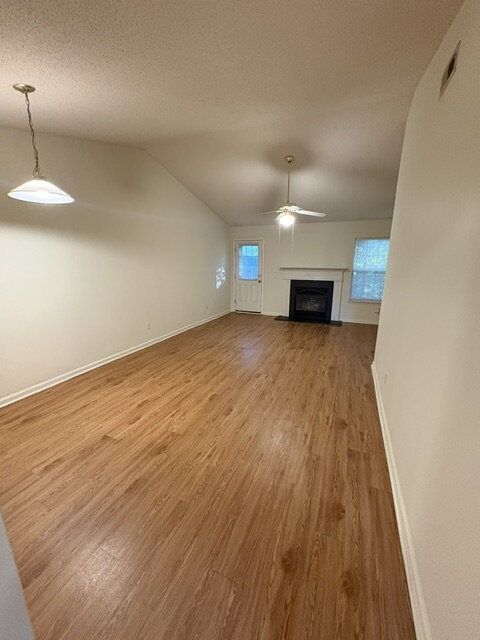 Building Photo - 2807 Richard Dr