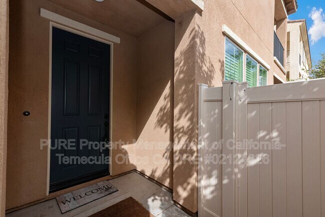 Foto del edificio - 32366 Turner Ln