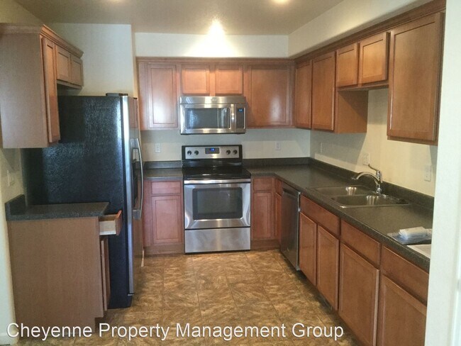 Building Photo - 3 br, 2.5 bath House - 4008 Saddle Ridge Tr.