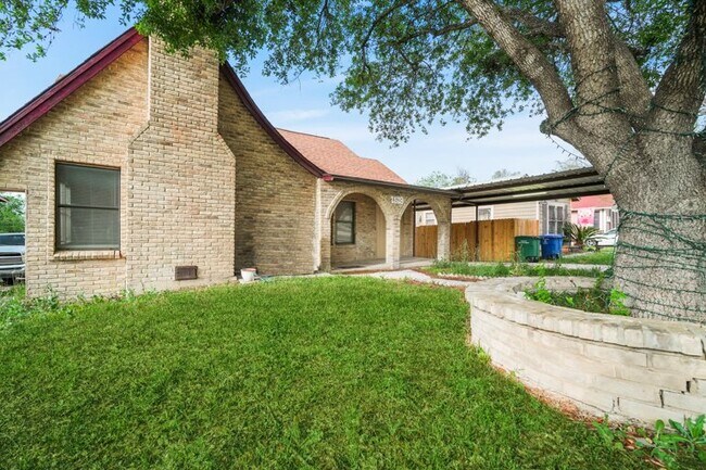 Foto del edificio - 1519 Schley Ave
