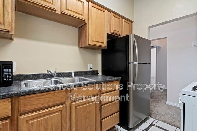 Building Photo - 2199 S 300 E