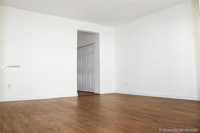 Foto del edificio - 1325 Meridian Ave