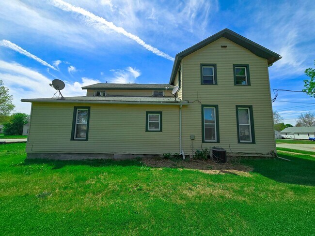 Foto del edificio - Charming 5 Bedroom Home in Aledo with Mode...