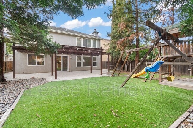 Foto del edificio - 4244 Lindsey Ln