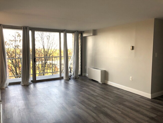 Foto del edificio - 2500 N Van Dorn St