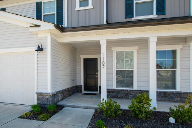 Foto del edificio - Exquisite 3-Bedroom Home with Upgrades & A...