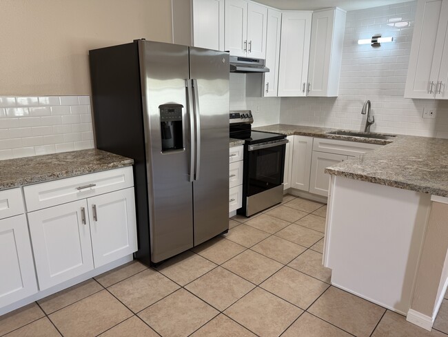 New appliances - 1749 S Maple St