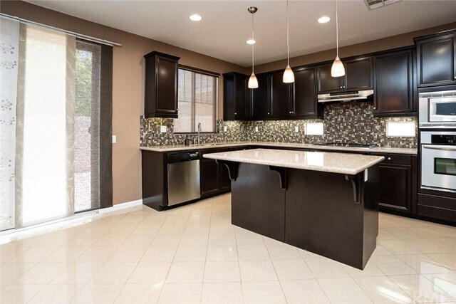 Building Photo - 304 Summit Crest Dr