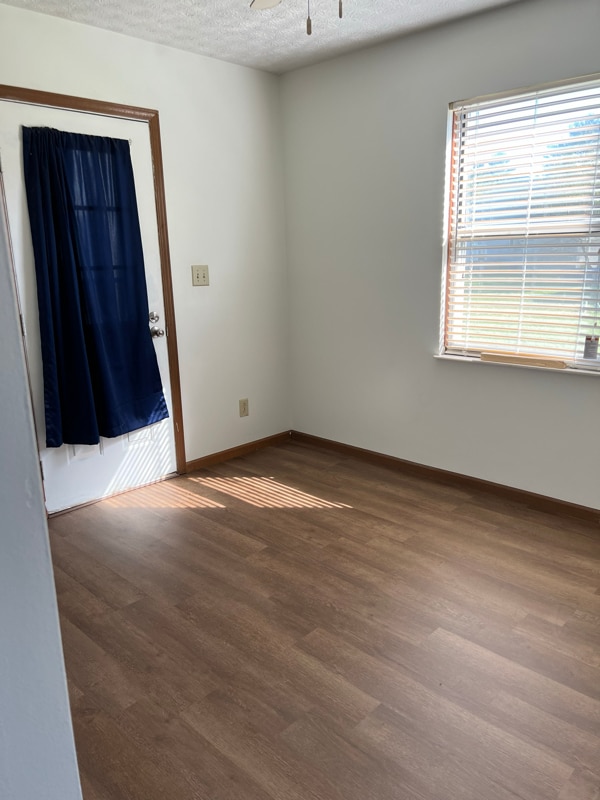 Building Photo - 7193 Feather Ct