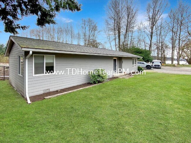 Building Photo - 9201 NE Juanita Dr