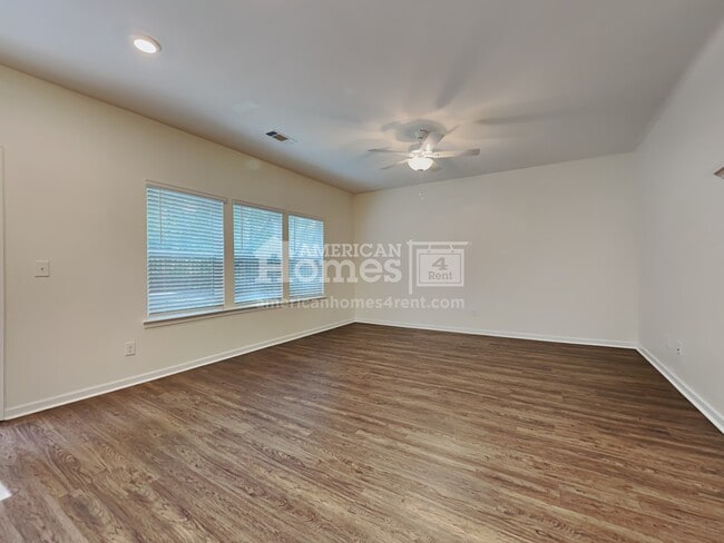 Building Photo - 331 Camp Drive