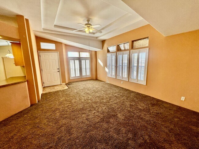 Foto del edificio - Charming 3-Bedroom, 2-Bath Home in Fortuna Foothills