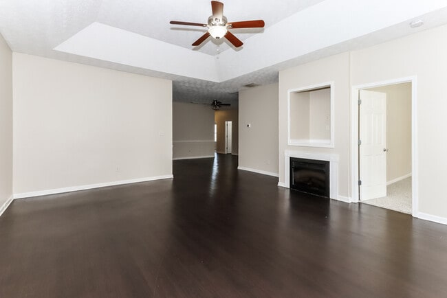 Building Photo - 304 Draba Ln
