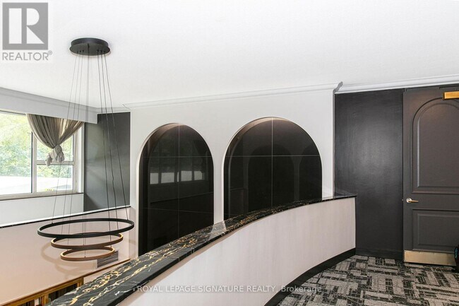 Building Photo - 10-510 Shallmar Blvd